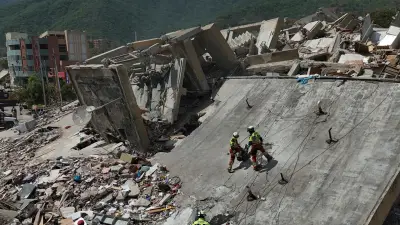 Venezuela'da Deprem: Baba ve Oğlu 4 Gün Sonra Enkazdan Kurtarıldı