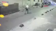 Beyoğlu'nda Park Halindeki Motosikletlerin Kasklarını Çalan Şüpheli Tutuklandı