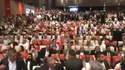 CHP'de kürsü savaşları: Özgür Özel'e 'hırsız, rüşvetçi' sloganları