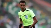 FIFA'nın seçtiği Somalili hakem Omar Artan ABD'ye alınmadı!
