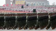 Çin'de 6 general, Ulusal Halk Kongresi üyeliğinden çıkarıldı
