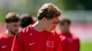 Kenan Yıldız, Paraguay maçı hazırlıklarına dua ederek başladı