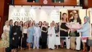 Kırık Camların Ardında 33 Kadın: Dolmabahçe'de Cam Mozaik Sergisi
