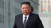 Kuzey Kore, nükleer kapasitenin simgesi Choe Hyon destroyerini hizmete aldı