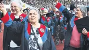 Köy Üniversitesi İlk Mezunlarını Verdi: Kep Attılar