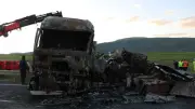 Lastik Patladı, Alev Alan TIR Hurdaya Döndü