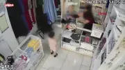 Pantolon paçası yüzünden kavga: Terzi kızına tokat attı
