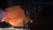 Reyhanlı'da Seyir Halindeki Otomobil Alev Aldı, Kullanılmaz Hale Geldi