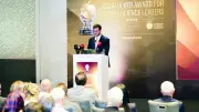 Sabri Ülker Vakfı'ndan Bilim Elçileri Ağı ve Küresel Ödül