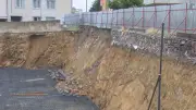 İstanbul Sancaktepe'de Temel Kazısı Sırasında Toprak Kayması