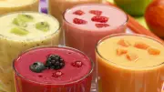Yaz Aylarında Hem Serinleten Hem Tok Tutan 4 Sağlıklı Smoothie Tarifi
