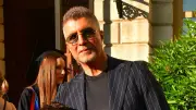 Özcan Deniz, oğlu Kuzey'in mezuniyet töreninde mutluluk yaşadı