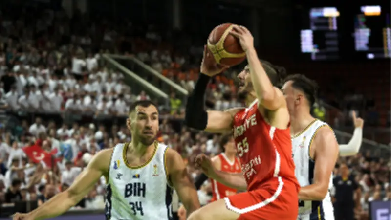 A Milli Erkek Basketbol Takımı Bosna Hersek'i 82-75 Yenerek 5'te 5 Yaptı