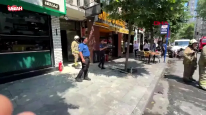 Arnavutköy'de gençler arasındaki kavga kamerada: Demirli saldırı anı