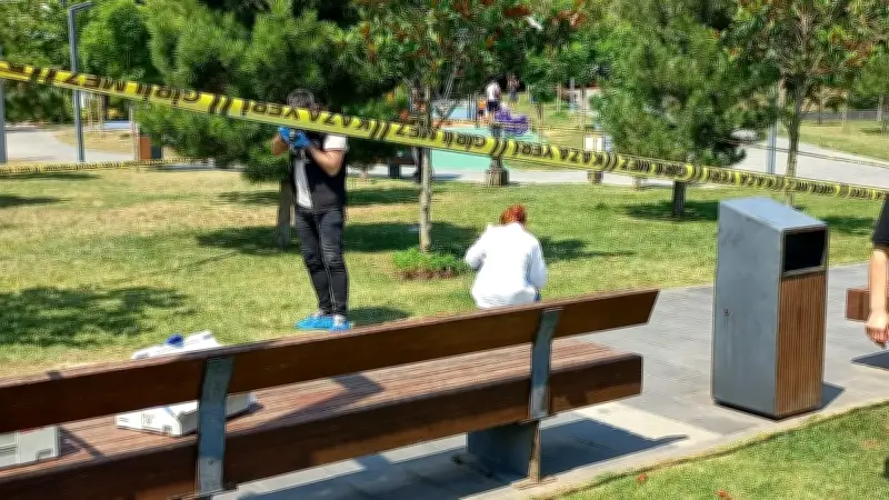 Çatalca'da Boşanma Aşamasındaki Koca Eşini Boğazından Bıçakladı