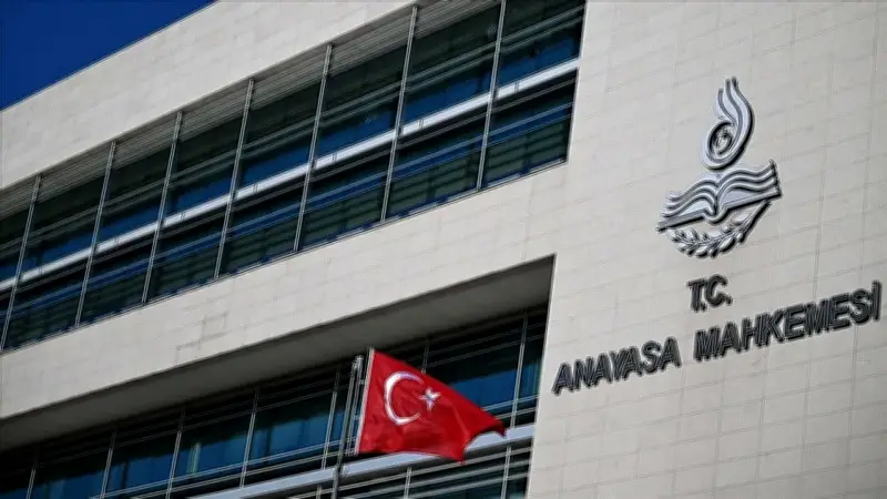 AYM'den cinsiyet değişikliği kararı: Mevcut yasa Anayasa'ya uygun