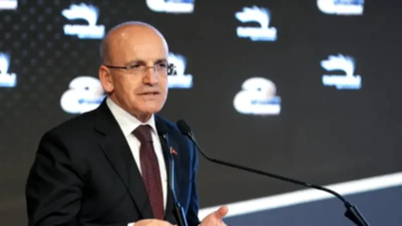 Bakan Şimşek'ten dış ticaret mesajı: Cari açık sürdürülebilir seviyelerde kalacak
