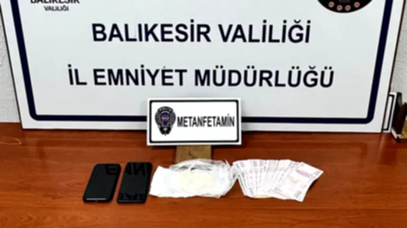 Balıkesir'de zehir tacirlerine geçit yok! 2 tutuklama