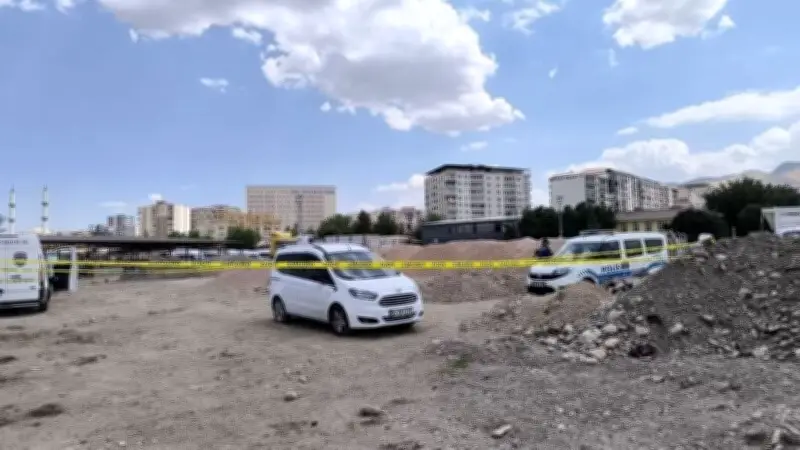 Batman'da Hamile Eşini Vuran Saldırgan Siirt'e Kaçtı, Bebek Öldü