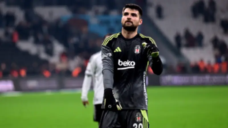 Beşiktaş, 13 yıllık kalecisi Ersin Destanoğlu ile yollarını ayırdı