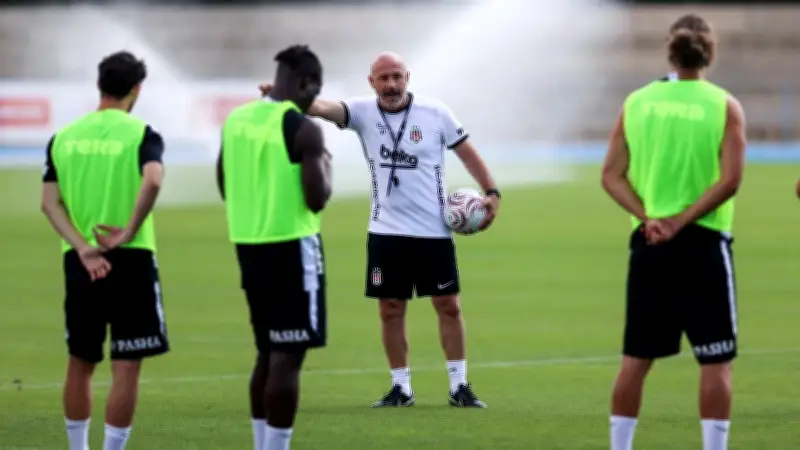 Beşiktaş'ta Italiano'dan Taktik Uyarıları: Slovakya Kampı Sürüyor