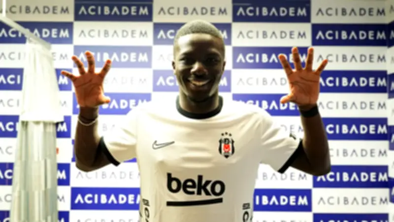 Beşiktaş'ta Kassoum Ouattara Sağlık Kontrolünden Geçti