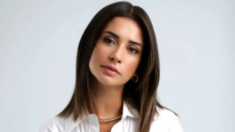 Buse Terim, sevgilisi Batu Son ile fotoğrafını 'Aşk' notuyla paylaştı