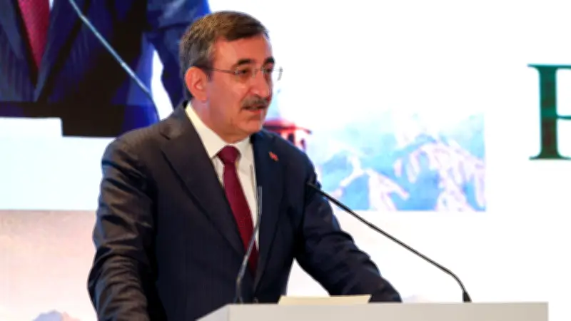 Cevdet Yılmaz: Türkiye-Pakistan ticareti 5 milyar doları aşmalı