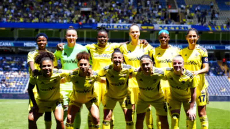 Fenerbahçe Kadın Futbol Takımı'nda 7 Oyuncuyla Yollar Ayrıldı
