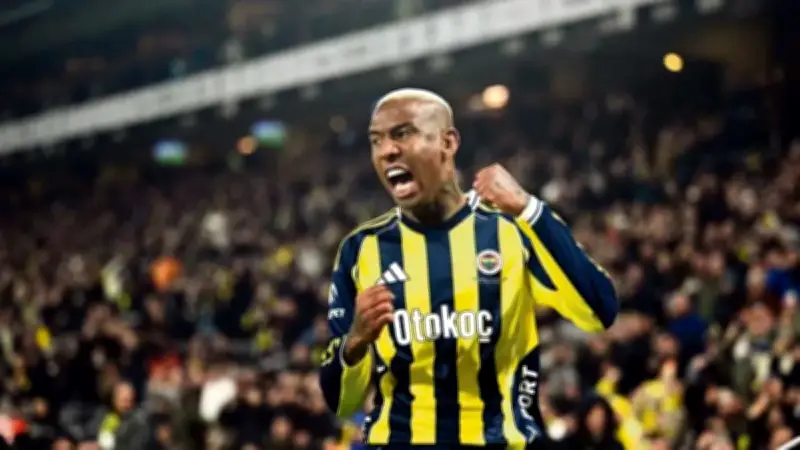 Fenerbahçe'de Talisca için ayrılık kararı yönetime kaldı