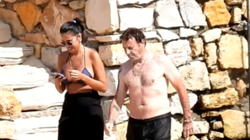 Kaya Çilingiroğlu ve Aslım Kan Çeşme'de Tatil Keyfi