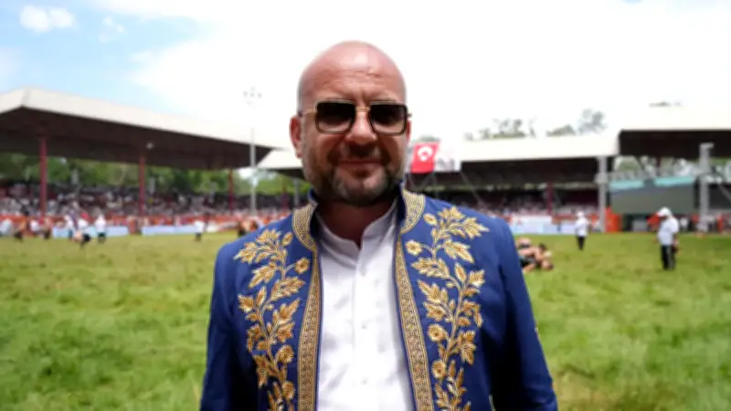 Kırkpınar Ağası Ufuk Özünlü'den Genç Pehlivanlara Destek Yemeği