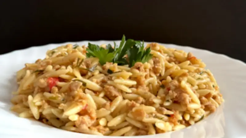 Kıymalı Arpa Şehriye Pilavı Tarifi: Pratik ve Lezzetli