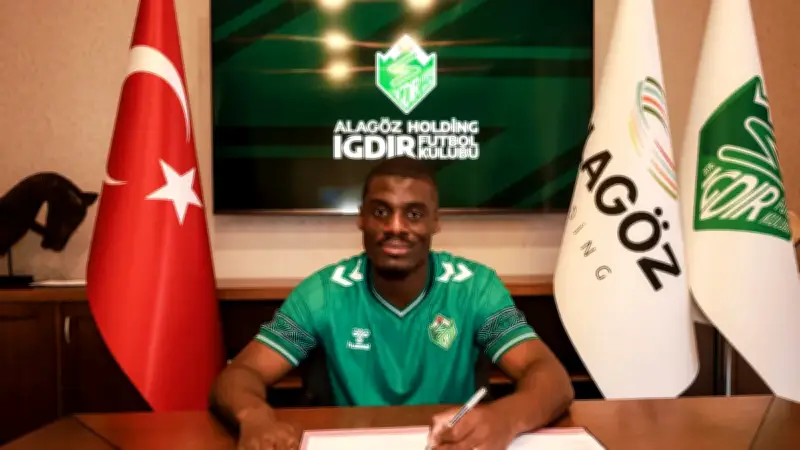Loic Robert Kouagba, Iğdır FK'ya imza attı! 2 yıllık sözleşme