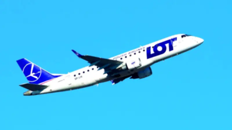 LOT uçağı 7500 kodu yayınladı: İsrail inişe izin vermedi, Türk F-16'ları refakat etti