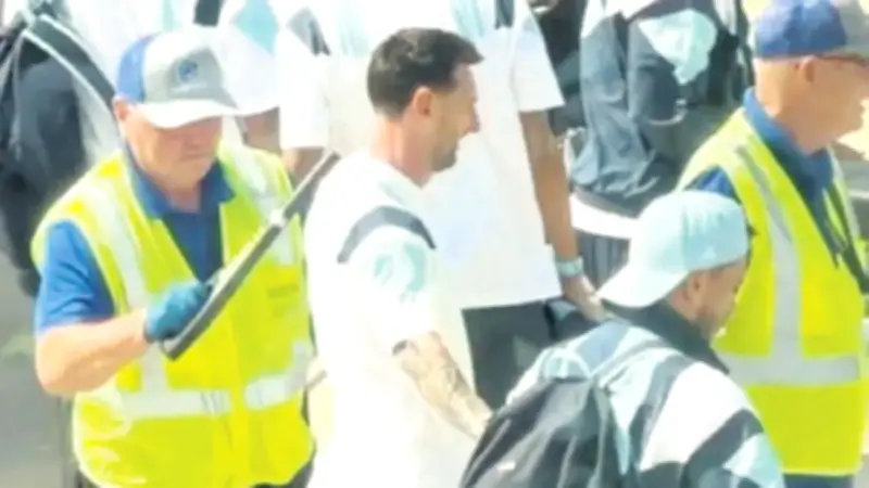 Messi'ye Miami Havalimanı'nda Güvenlik Arama Şoku