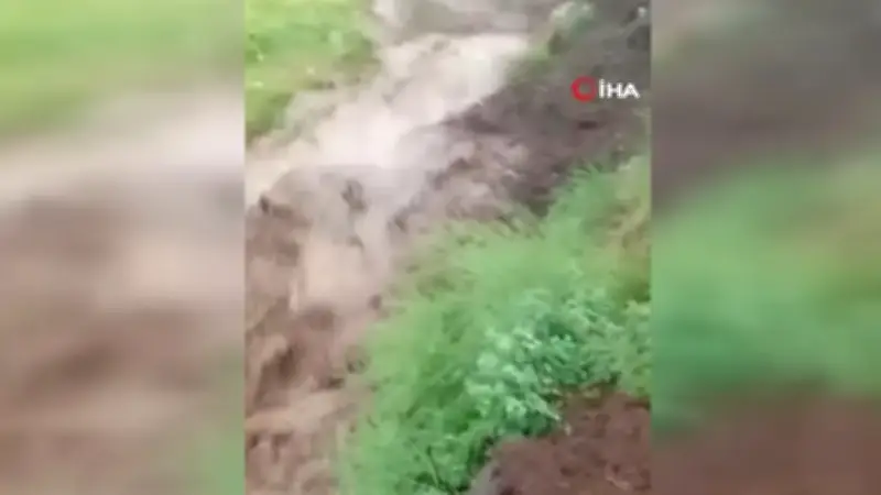 Meteoroloji Uyarmıştı: Kars Kağızman'da Sel Felaketi
