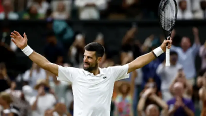 Novak Djokovic Wimbledon'da Yarı Finalde: 5 Saat 15 Dakikalık Maraton