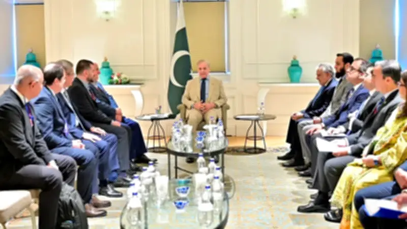 Pakistan Başbakanı Şerif, Albayrak Grubu heyetini kabul etti