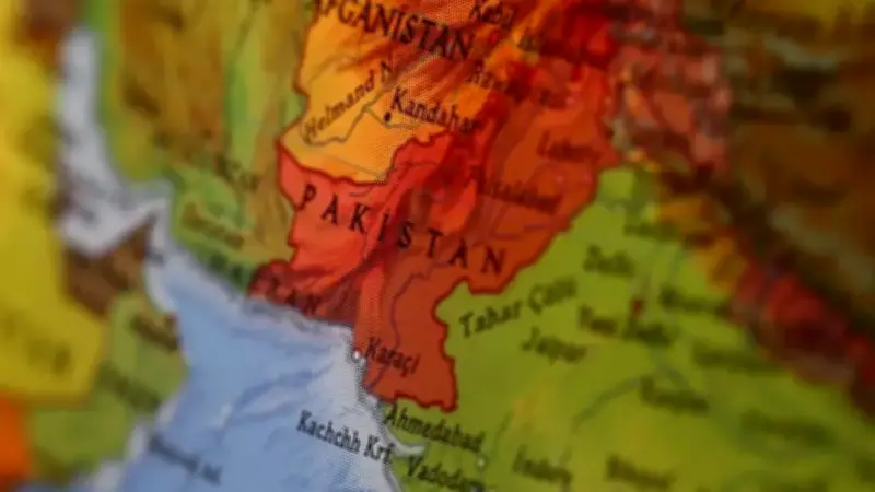 Pakistan'da etüt merkezinin çatısı çöktü: 14 öğrenci hayatını kaybetti