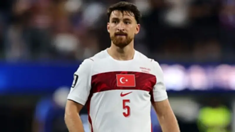 Salih Özcan Beşiktaş İçin İstanbul'a Geliyor