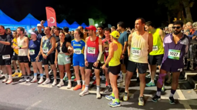 Sarıyer'de Türkiye'nin İlk Gece Maratonu 32 Ülkeden 370 Sporcuyla Koşuldu