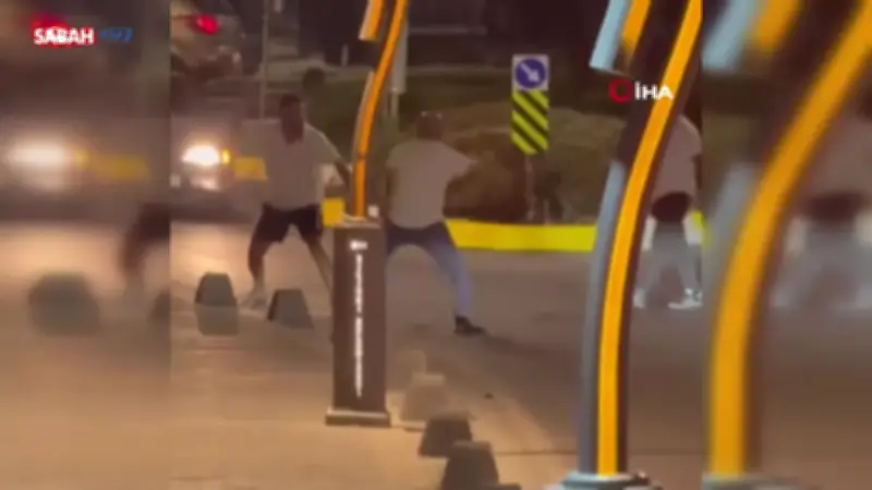 Silivri'de bıçaklı ve sopalı kavga: 1 yaralı, o anlar kamerada