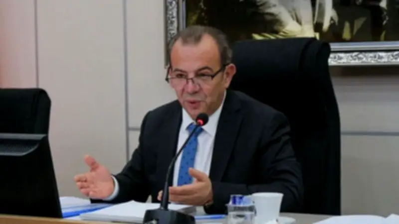 Tanju Özcan ve 18 sanığın rüşvet davası başladı