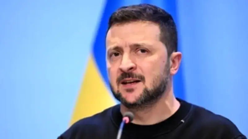 Zelenskiy: Rusya'daki Petrol Rafinerisine ve Füze Tesisine Saldırdık