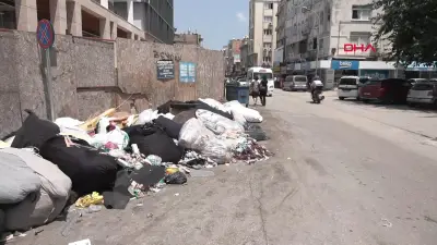Adana Saydam Caddesi'nde tekstil atıkları tepki çekiyor