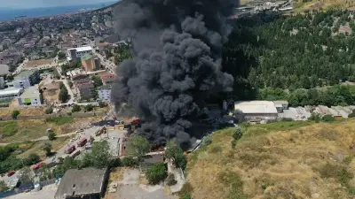 Kocaeli'deki boya fabrikası yangını: 1 işçi öldü, 2 yaralı