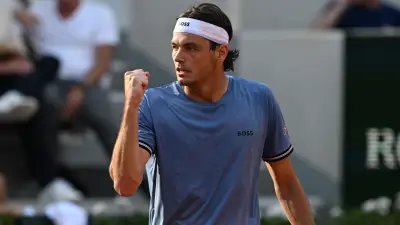 Wimbledon'da Fritz ve De Minaur 3. Tura Yükseldi