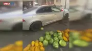 Aydın'da alkollü kadın sürücü lüks aracıyla pazara daldı, karpuz tezgahını ezdi