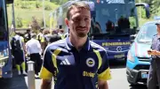 Mert Hakan Yandaş, Fenerbahçe ile Asgari Ücrete 1 Yıllık Sözleşme İmzaladı